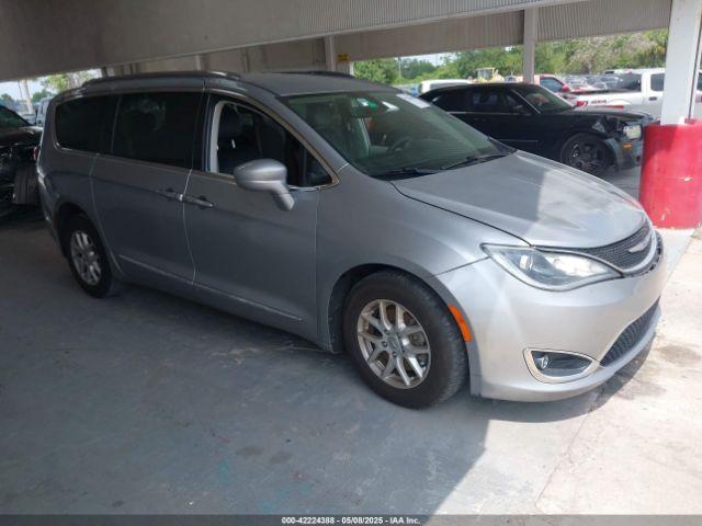  Salvage Chrysler Pacifica
