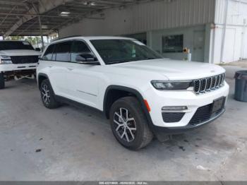  Salvage Jeep Grand Cherokee