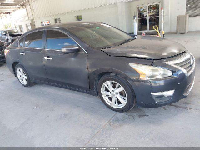  Salvage Nissan Altima