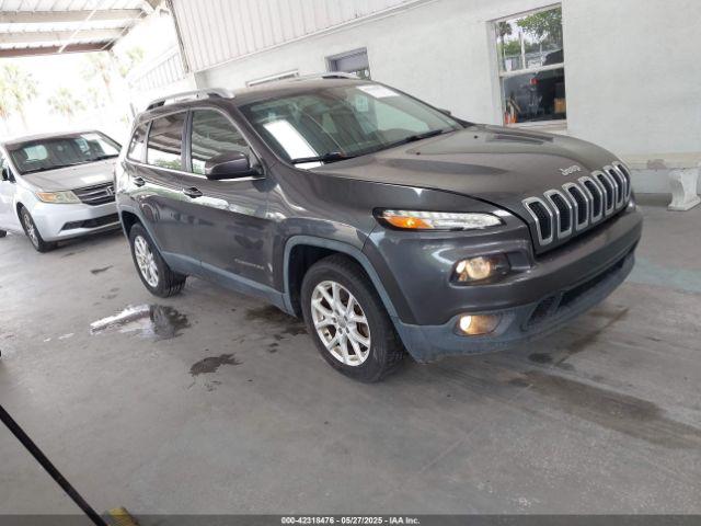  Salvage Jeep Cherokee