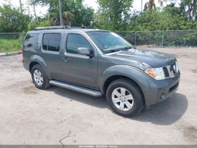  Salvage Nissan Pathfinder