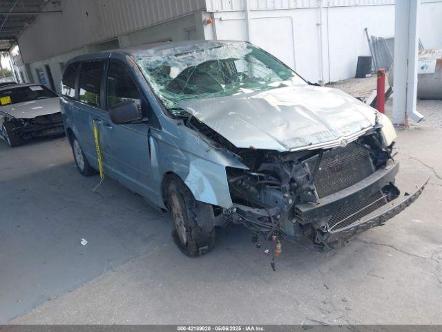  Salvage Chrysler Town & Country