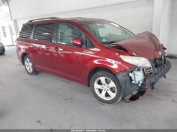  Salvage Toyota Sienna