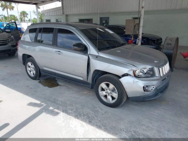  Salvage Jeep Compass