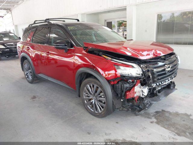  Salvage Nissan Pathfinder