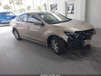  Salvage Nissan Altima