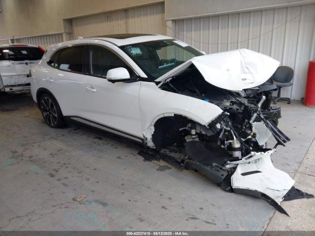  Salvage Vinfast Vf 8