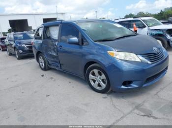  Salvage Toyota Sienna