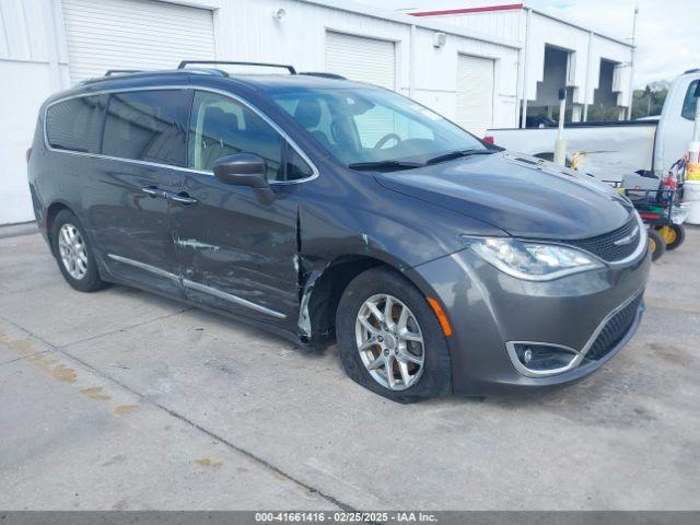  Salvage Chrysler Pacifica