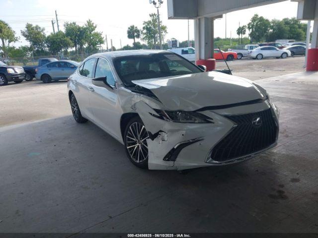  Salvage Lexus Es