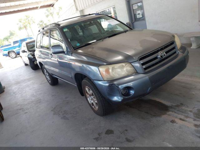  Salvage Toyota Highlander