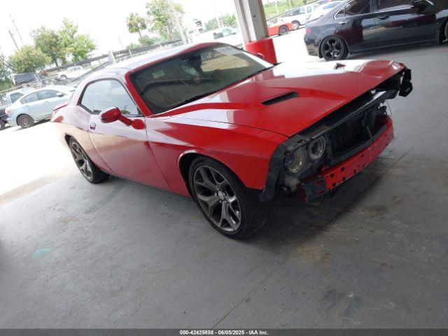  Salvage Dodge Challenger
