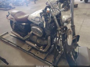  Salvage Harley-Davidson Xl883