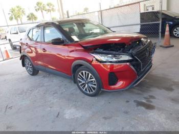  Salvage Nissan Kicks