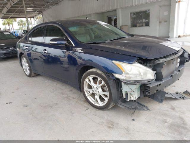  Salvage Nissan Maxima