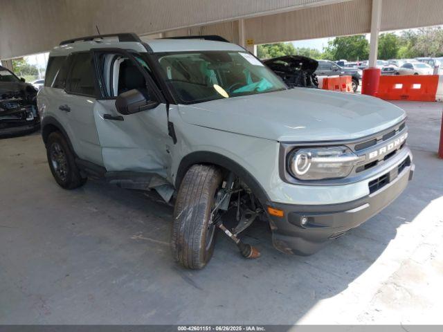  Salvage Ford Bronco