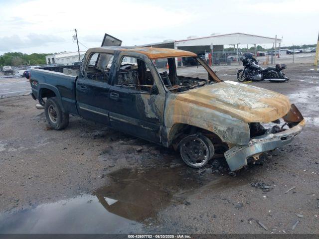  Salvage Chevrolet Silverado 2500