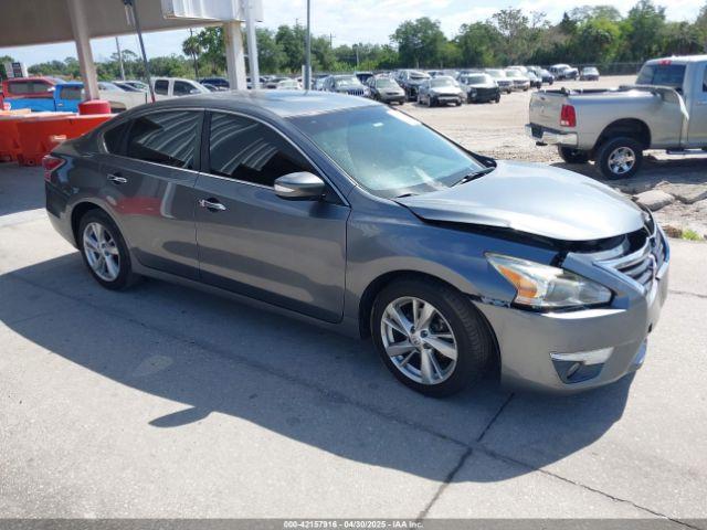  Salvage Nissan Altima