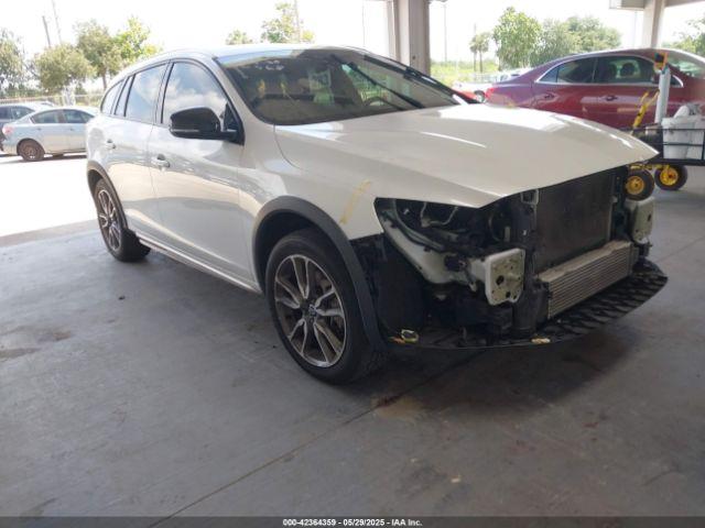  Salvage Volvo V60 Cross Country