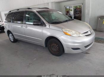  Salvage Toyota Sienna