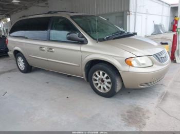  Salvage Chrysler Town & Country