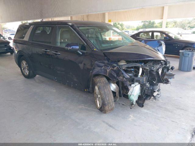  Salvage Kia Carnival