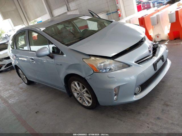  Salvage Toyota Prius v