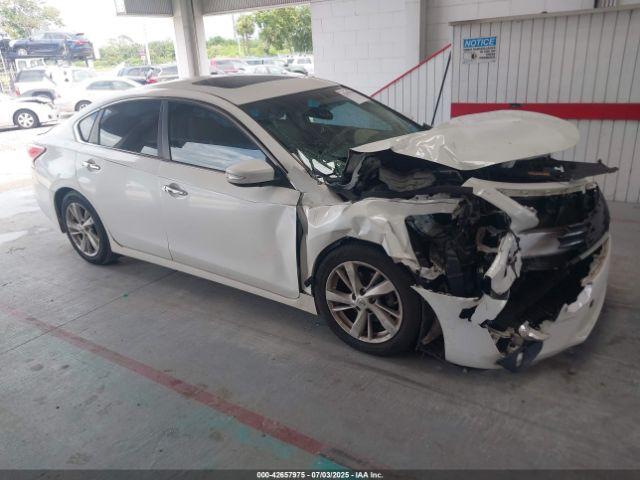  Salvage Nissan Altima