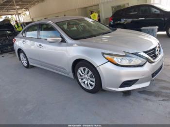  Salvage Nissan Altima