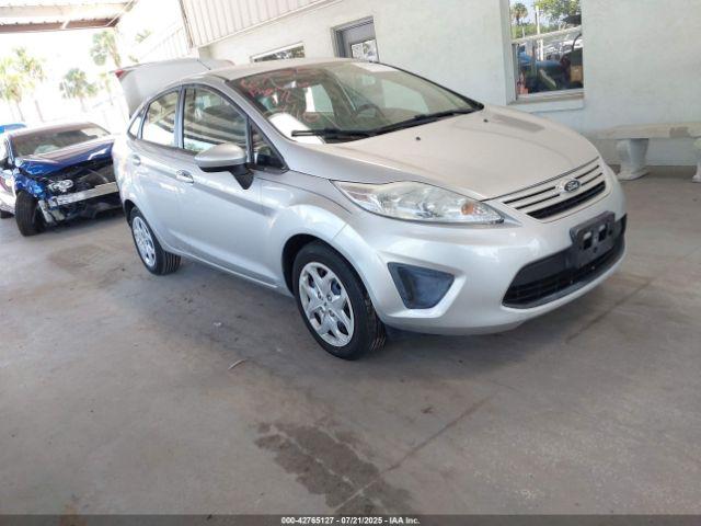  Salvage Ford Fiesta