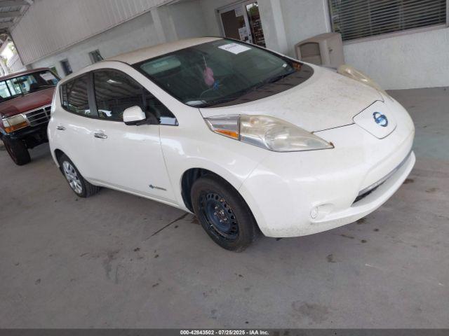  Salvage Nissan LEAF