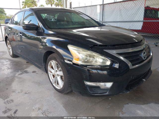  Salvage Nissan Altima