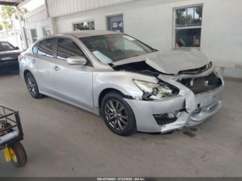  Salvage Nissan Altima