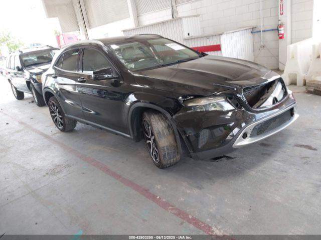  Salvage Mercedes-Benz GLA