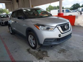  Salvage Nissan Kicks