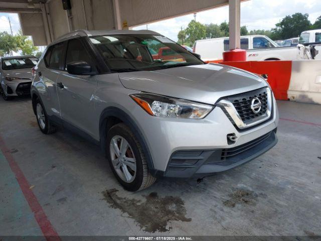  Salvage Nissan Kicks