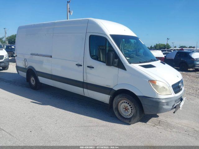  Salvage Mercedes-Benz Sprinter 2500