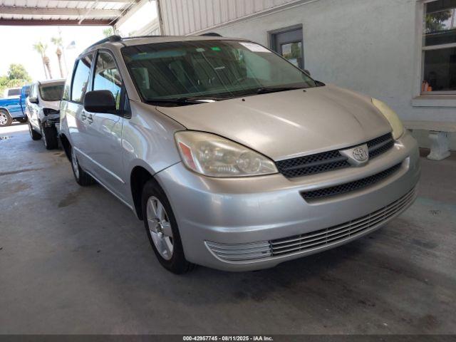  Salvage Toyota Sienna