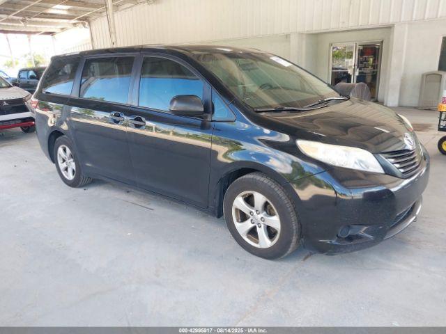 Salvage Toyota Sienna