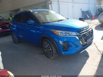  Salvage Nissan Kicks