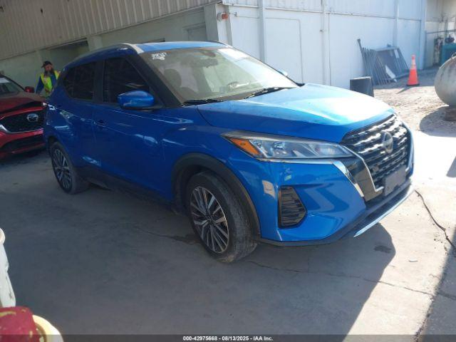  Salvage Nissan Kicks