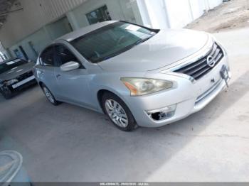  Salvage Nissan Altima