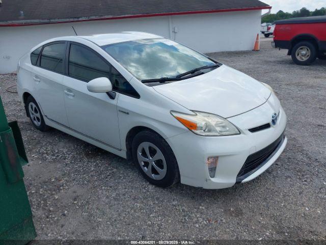  Salvage Toyota Prius