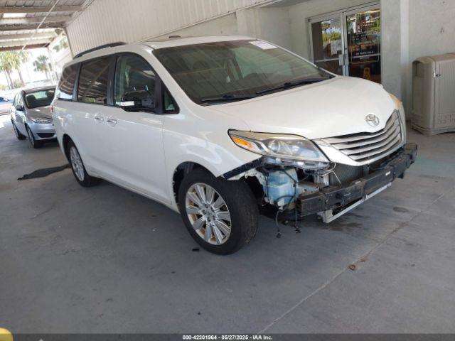  Salvage Toyota Sienna