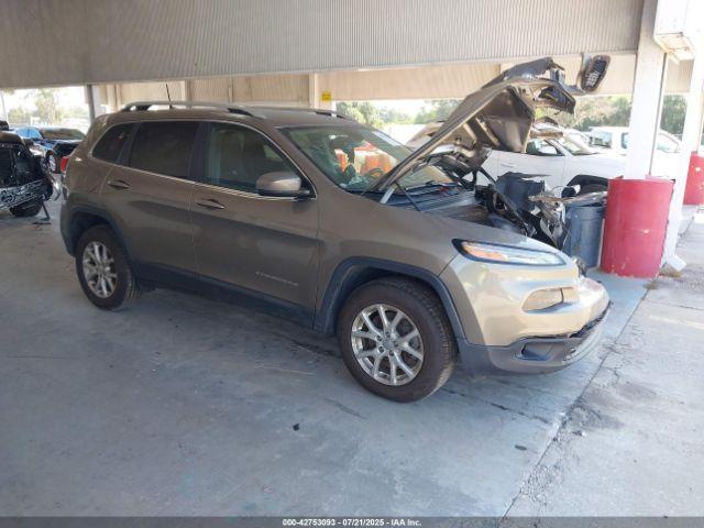  Salvage Jeep Cherokee