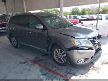  Salvage Nissan Pathfinder