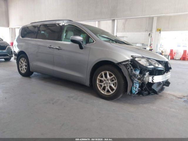  Salvage Chrysler Voyager