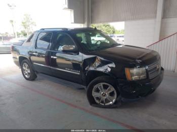  Salvage Chevrolet Avalanche 1500