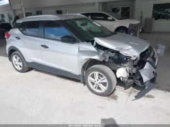  Salvage Nissan Kicks