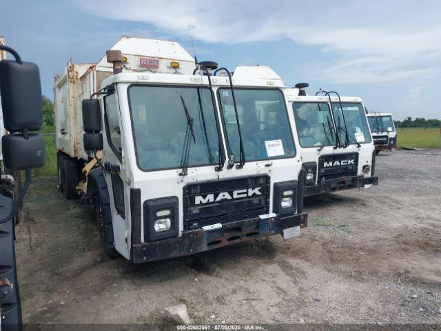  Salvage Mack 600